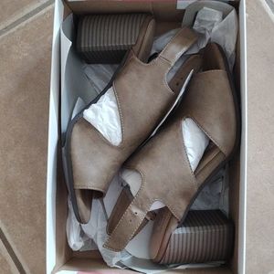 Naturalizer Soul Clayre Taupe Size 7W